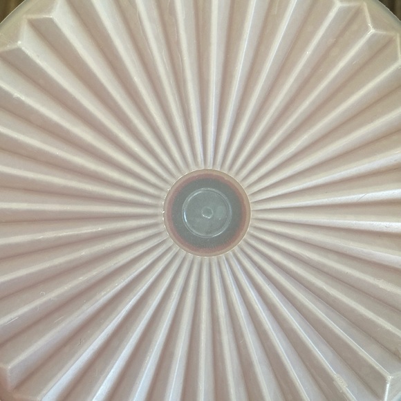 Tupperware - Small 1.5 Qt Pitcher With Push Button Lid - Picture 3 of 11